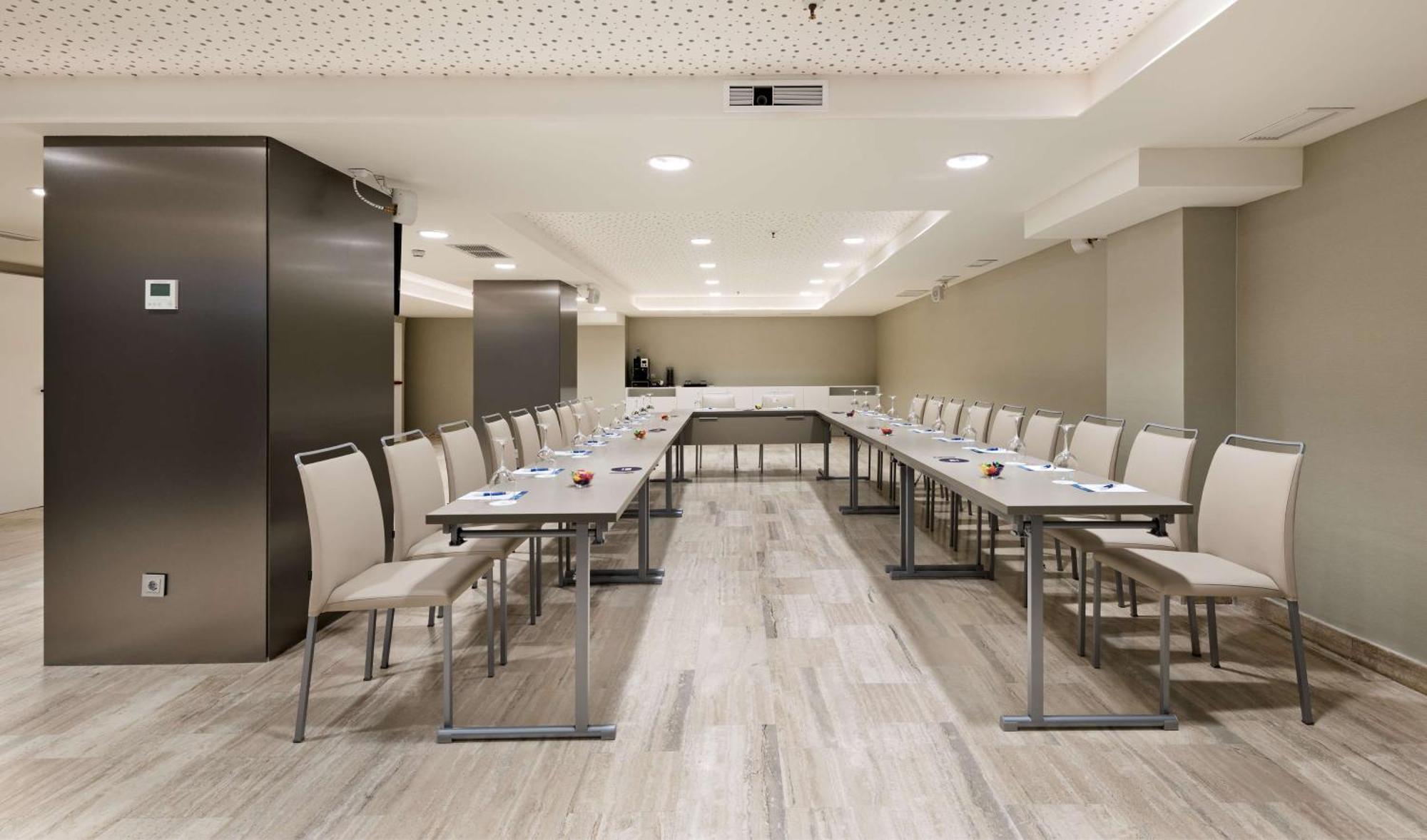 Nh Madrid Zurbano Hotel Eksteriør billede