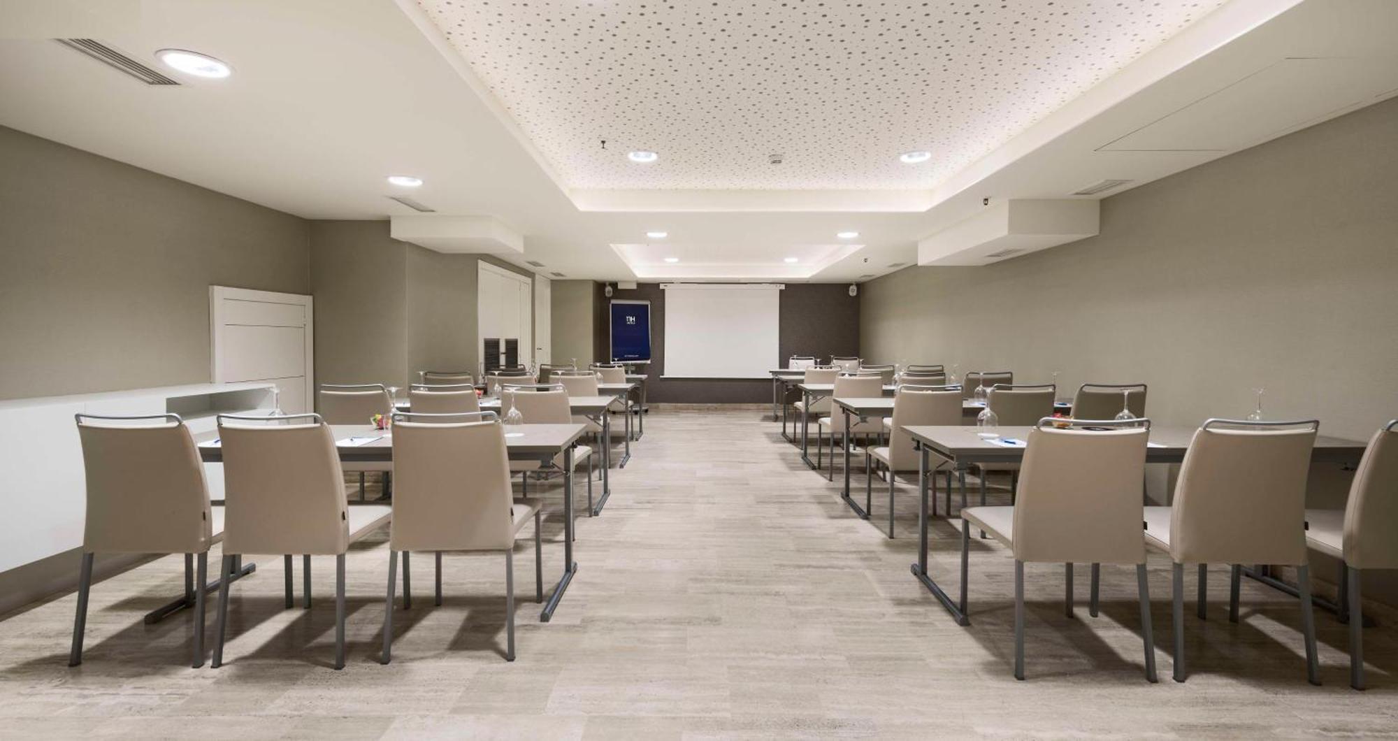 Nh Madrid Zurbano Hotel Eksteriør billede