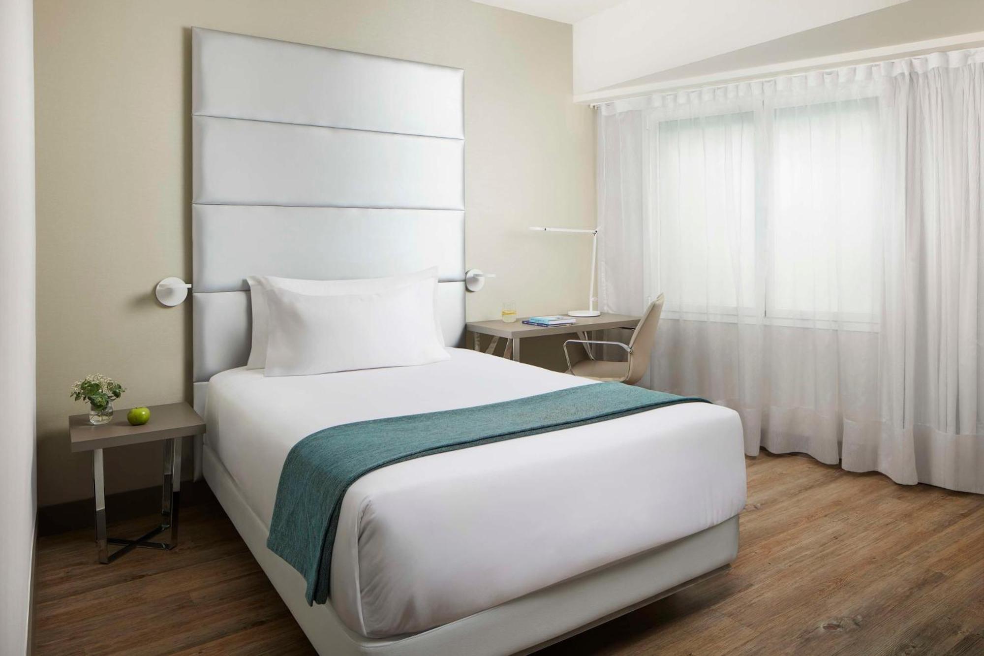Nh Madrid Zurbano Hotel Eksteriør billede