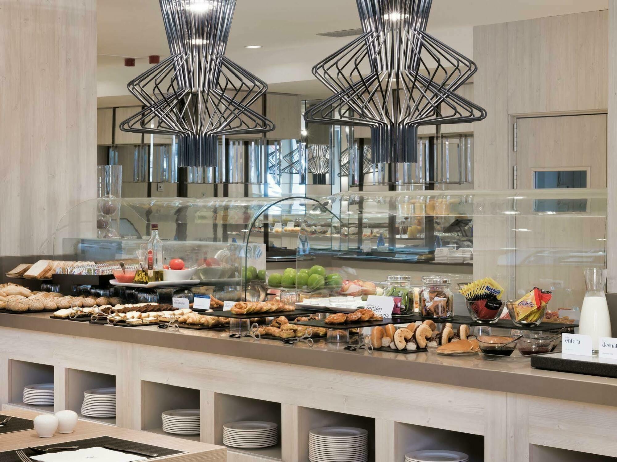 Nh Madrid Zurbano Hotel Eksteriør billede